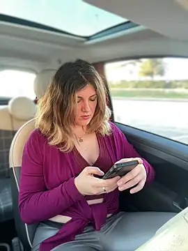 DaisyVibesss online show from January 12, 3:14 pm