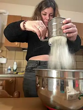 DaisyVibesss online show from January 15, 9:24 am