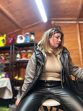 DaisyVibesss online show from January 5, 6:13 pm