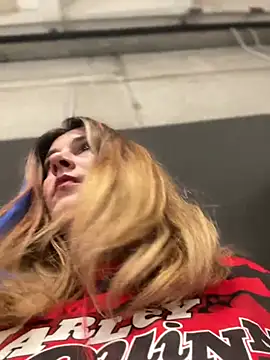 DaisyVibesss online show from March 15, 10:46 am