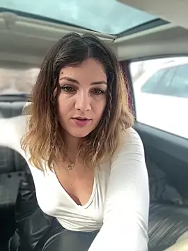 DaisyVibesss online show from January 28, 11:17 am