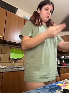 DaisyVibesss online show from November 18, 9:56 am