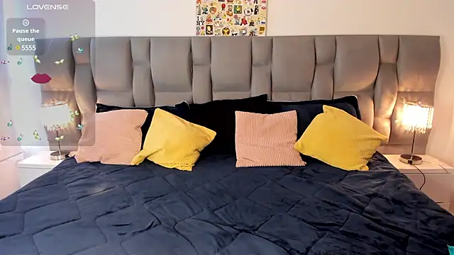 Nickytouse online show from February 10, 10:40 pm