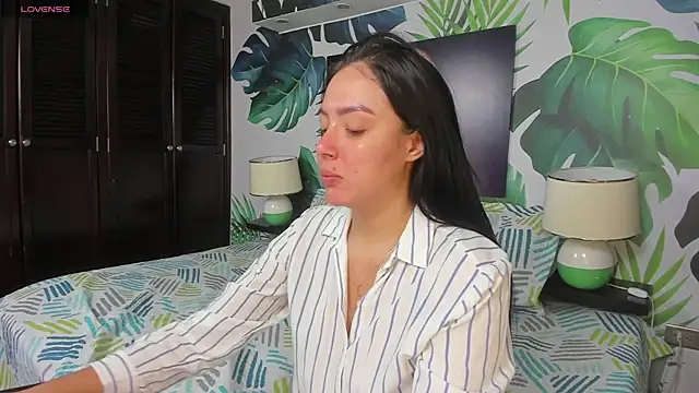 Snapshot of brianna_196 chatting on October 6, 7:47 pm brianna 196 online show from October 6, 7:47 pm