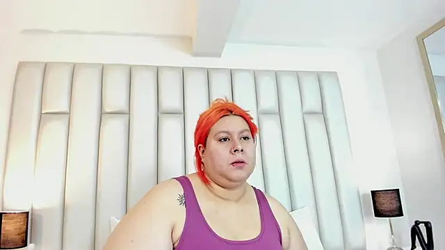 aandreaperez online show from November 13, 11:25 am