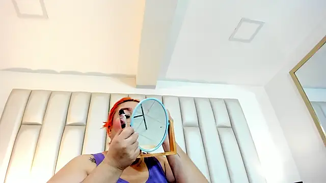 aandreaperez online show from September 16, 11:44 am