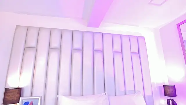 aandreaperez online show from February 23, 11:33 am