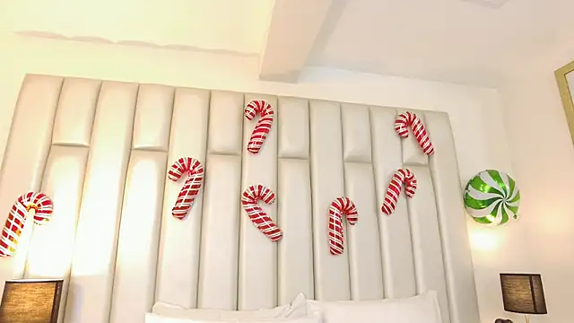 aandreaperez online show from December 20, 11:46 am