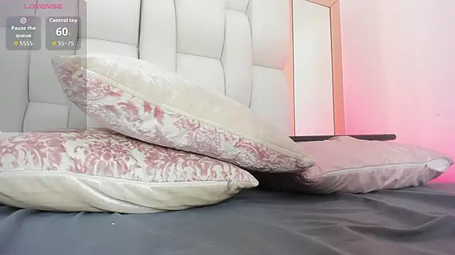 kylie sexy2000 online show from September 22, 10:27 pm