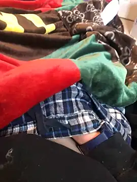 Hugetings online show from February 14, 8:26 pm