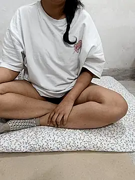 Rubyrosemumbai online show from October 15, 5:06 am