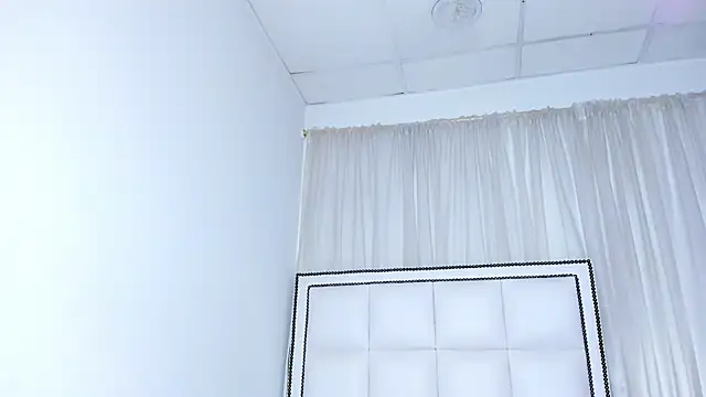 Snapshot of Kirara_22 chatting on May 27, 1:57 am Kirara 22 online show from May 27, 1:57 am