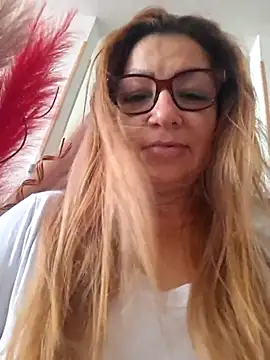 gisela27 online show from May 17, 9:26 pm