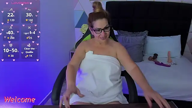 gisela27 online show from April 15, 8:09 pm