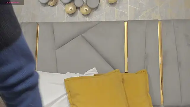 SebastianMaximoff online show from December 3, 7:35 pm