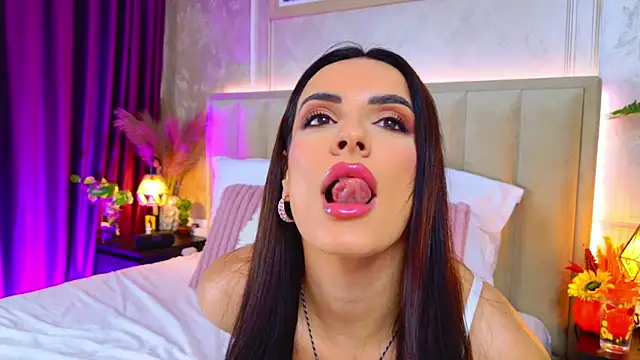 SereneRhodes online show from October 29, 10:58 am