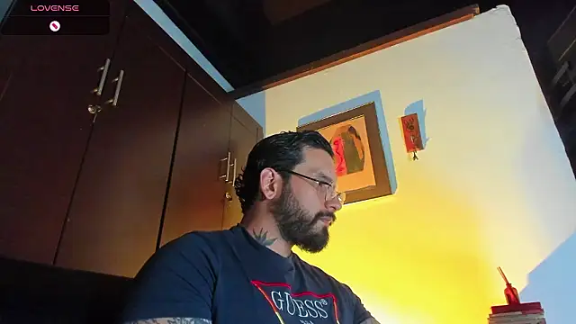 Snapshot of CamiloGray_ chatting on March 24, 2:17 pm CamiloGray online show from March 24, 2:17 pm