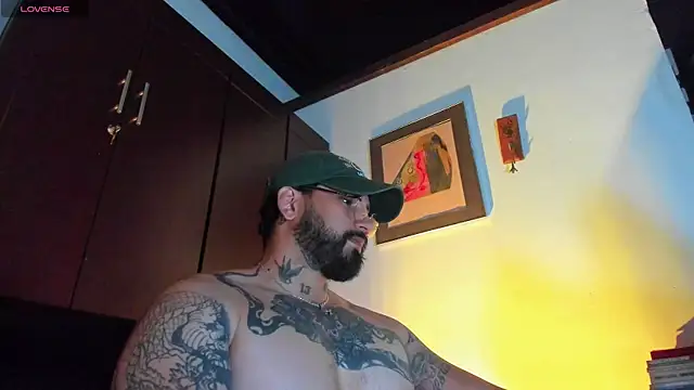 CamiloGray  online show from May 4, 1:36 pm