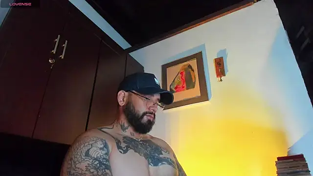 CamiloGray  online show from May 9, 1:36 pm