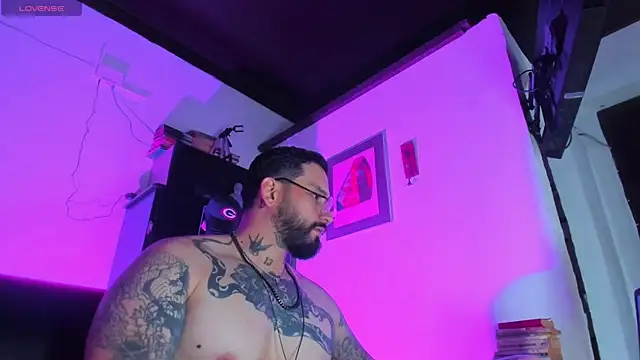 CamiloGray  online show from October 8, 1:56 pm