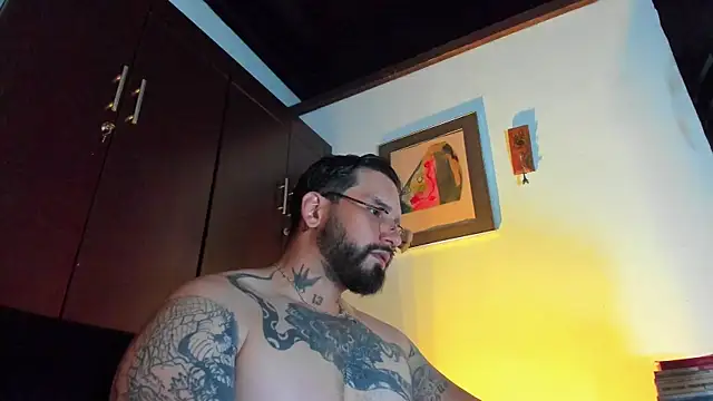 CamiloGray  online show from May 25, 2:27 pm