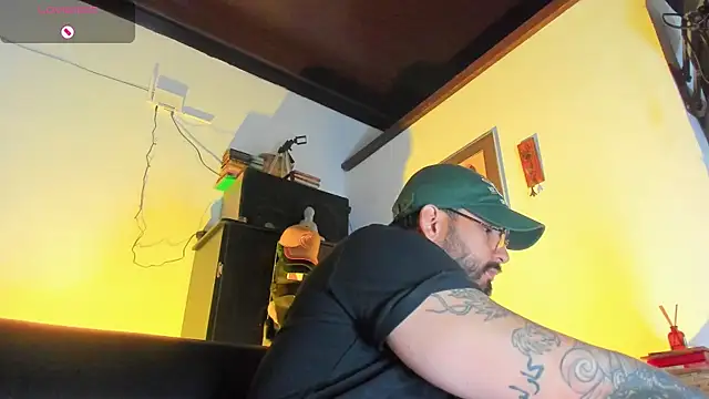 CamiloGray  online show from November 9, 1:26 pm