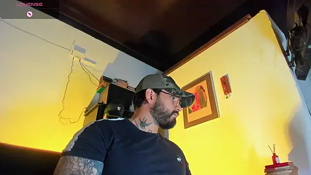 CamiloGray  online show from December 5, 1:53 pm