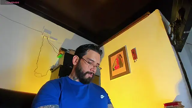 CamiloGray  online show from October 30, 2:14 pm