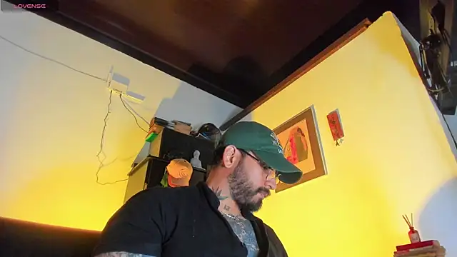 CamiloGray  online show from November 17, 2:32 pm