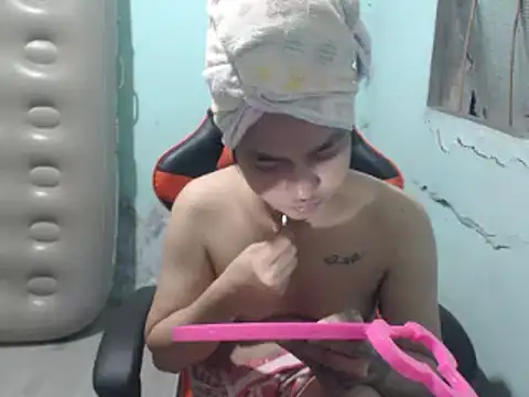 Snapshot of itsmacky4u chatting on November 14, 5:38 pm itsmacky4u online show from November 14, 5:38 pm