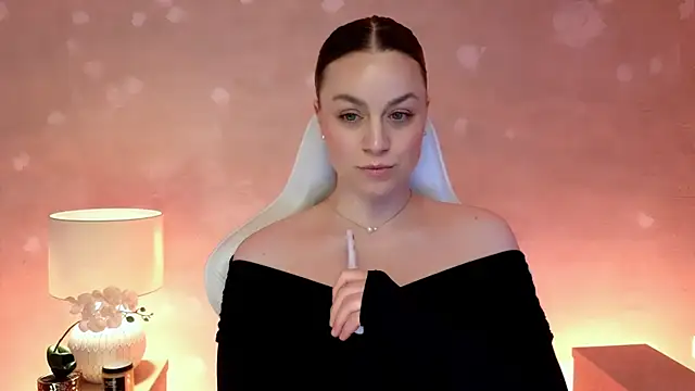 MilaFleur online show from March 7, 3:39 pm