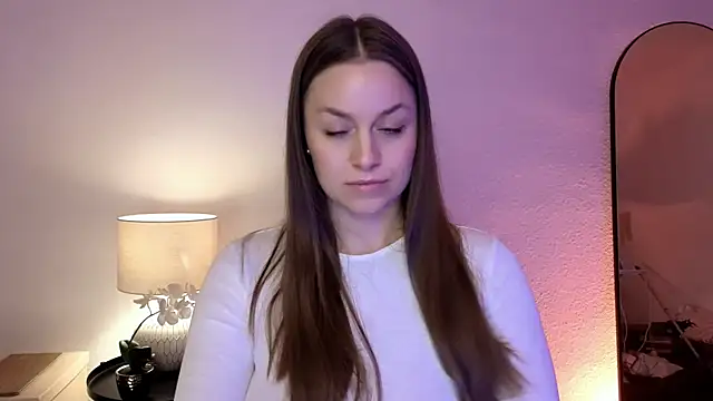 Snapshot of MilaFleur chatting on March 10, 3:09 pm MilaFleur online show from March 10, 3:09 pm
