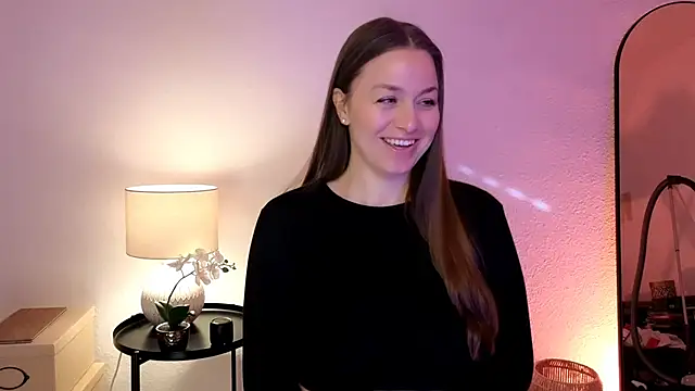 Snapshot of MilaFleur chatting on February 25, 9:09 am MilaFleur online show from February 25, 9:09 am