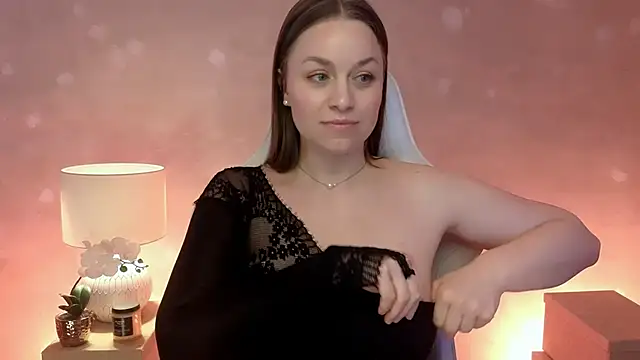 MilaFleur online show from April 6, 2:07 pm