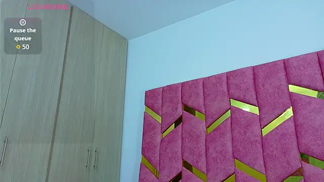 hornyhousekeeper  online show from November 2, 12:10 pm