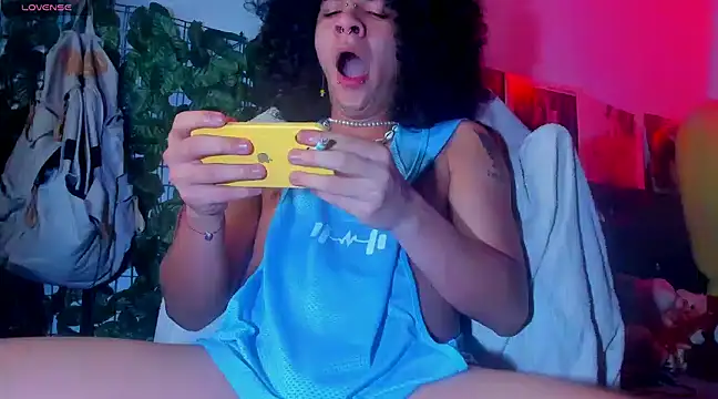 sweetvond  online show from March 4, 5:21 am