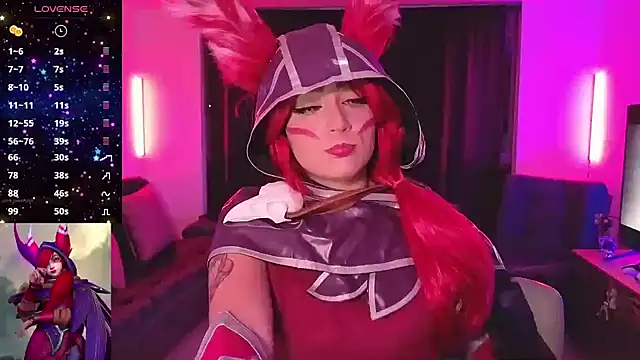 Snapshot of cutesarah_ chatting on October 18, 1:29 am cutesarah  online show from October 18, 1:29 am