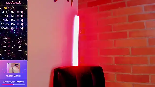 Snapshot of cutesarah_ chatting on January 14, 11:48 pm cutesarah  online show from January 14, 11:48 pm