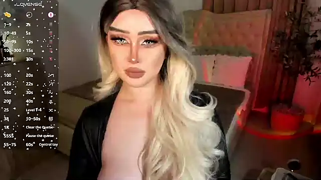 Snapshot of Miss_mariahmonroe chatting on November 10, 11:04 am Miss mariahmonroe online show from November 10, 11:04 am