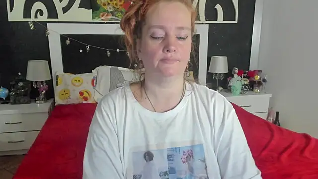 Snapshot of SinFulTitsDD chatting on March 11, 9:59 pm SinFulTitsDD online show from March 11, 9:59 pm