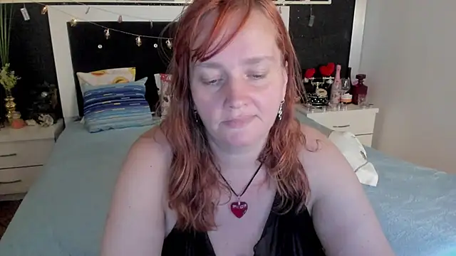 Snapshot of SinFulTitsDD chatting on January 31, 9:48 pm SinFulTitsDD online show from January 31, 9:48 pm