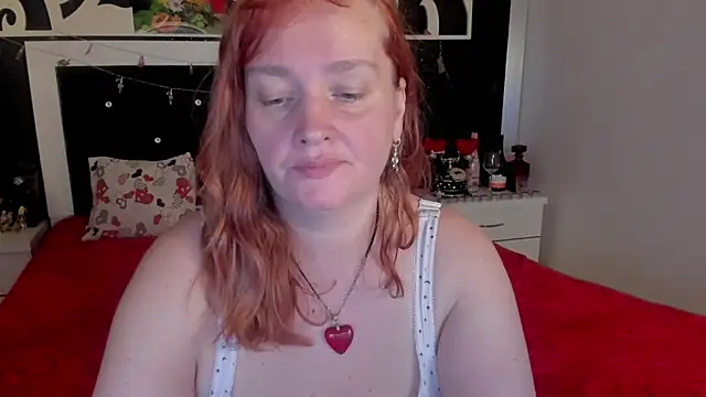 Snapshot of SinFulTitsDD chatting on January 19, 8:41 pm SinFulTitsDD online show from January 19, 8:41 pm