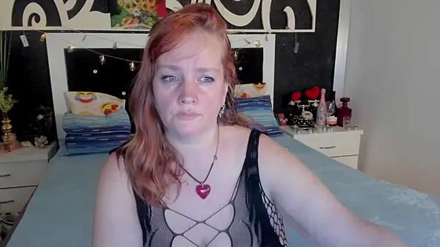 Snapshot of SinFulTitsDD chatting on January 30, 10:41 pm SinFulTitsDD online show from January 30, 10:41 pm