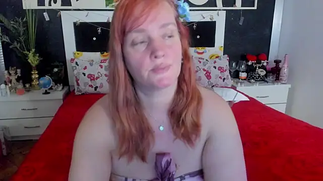 Snapshot of SinFulTitsDD chatting on February 12, 10:59 pm SinFulTitsDD online show from February 12, 10:59 pm