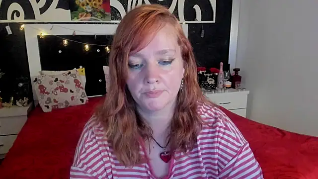 Snapshot of SinFulTitsDD chatting on January 24, 11:12 pm SinFulTitsDD online show from January 24, 11:12 pm