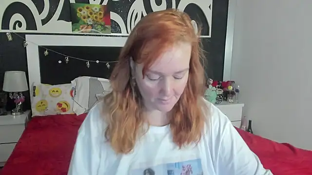 Snapshot of SinFulTitsDD chatting on March 11, 6:52 pm SinFulTitsDD online show from March 11, 6:52 pm