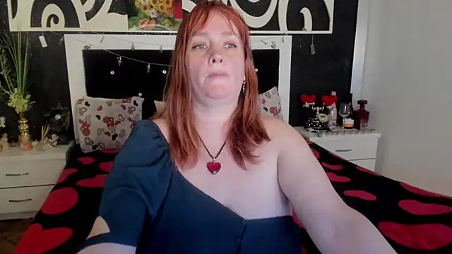 Snapshot of SinFulTitsDD chatting on January 15, 6:50 pm SinFulTitsDD online show from January 15, 6:50 pm