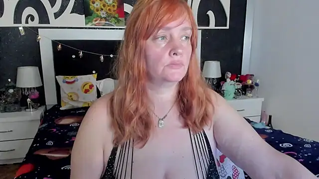 Snapshot of SinFulTitsDD chatting on February 27, 8:09 pm SinFulTitsDD online show from February 27, 8:09 pm