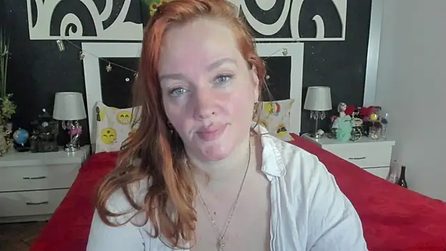 Snapshot of SinFulTitsDD chatting on March 10, 2:50 am SinFulTitsDD online show from March 10, 2:50 am