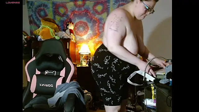 ItsBunniBabe online show from October 30, 1:15 am